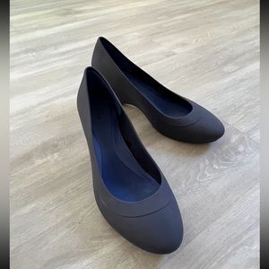 CROCS Women’s Lina Dual Comfort Wedge Pumps NWOT